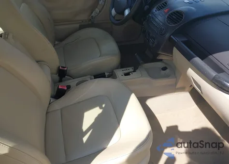 2006 Volkswagen New Beetle 2.5 из США, поврежденный, VIN 3VWRW31C36M403361